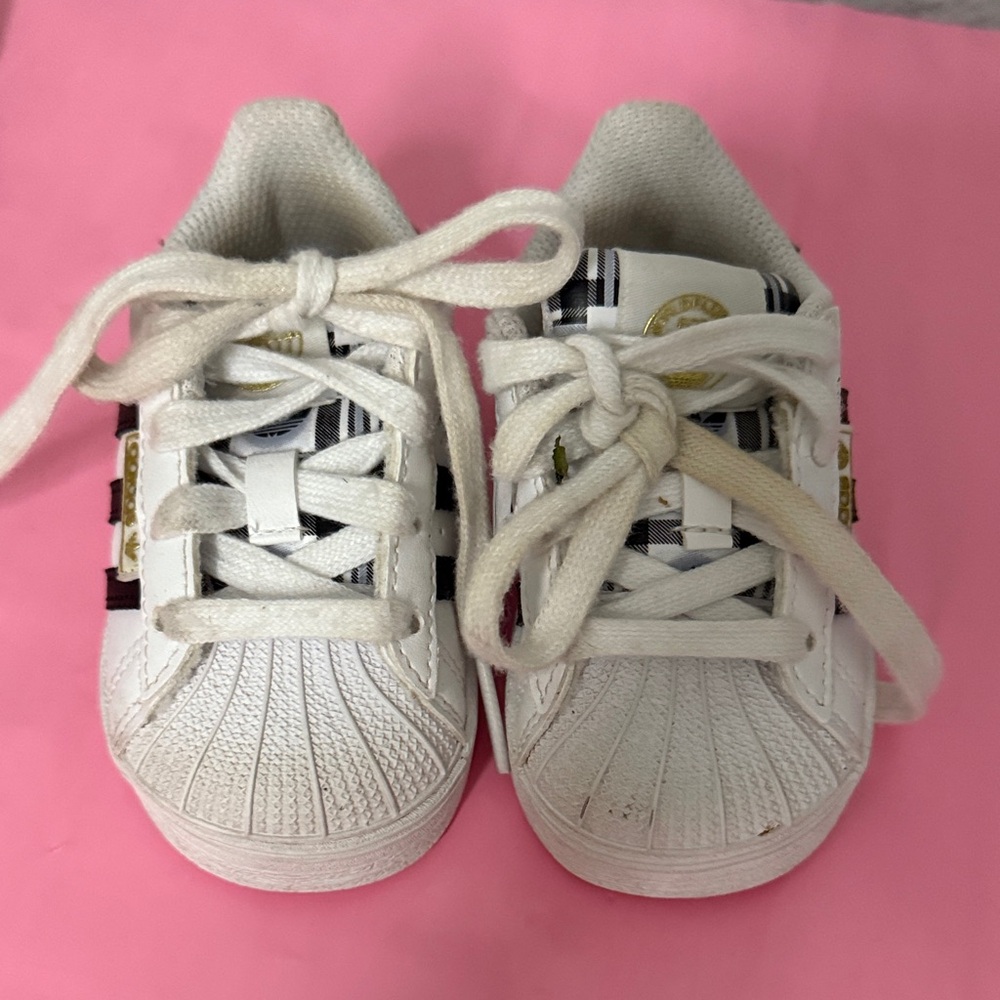 Adidas Child size 4k